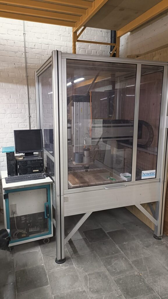 4-assige CNC-frees